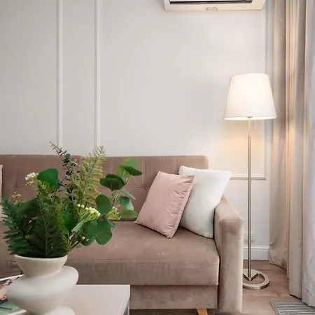 Golden - Mennica Luxury Apartman Varsó